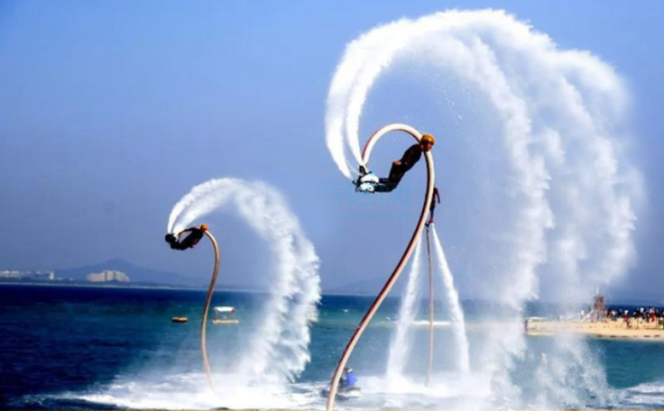 通用舞臺承建藍騎士水運動中心演藝舞臺機械、燈光及舞臺幕布建設