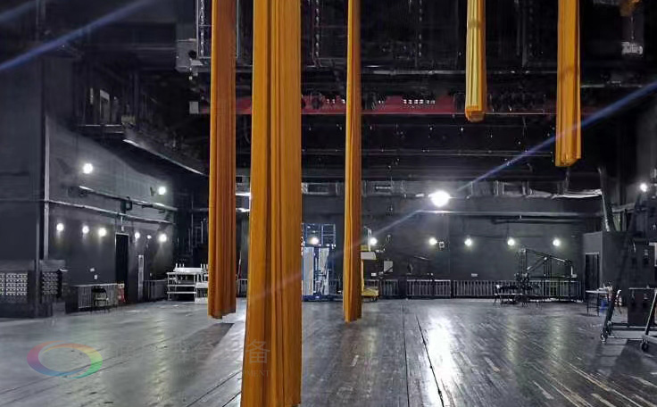 裝飾舞臺(tái) 提升演出效果 舞臺(tái)大幕、二道幕、三道幕、橫側(cè)幕、紗幕、天幕、吸音幕、串疊幕、側(cè)幕、安全防火幕...